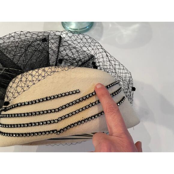 Vintage Don Anderson for Trio Accessories Ivory Wool Hat, Veil, Rhinestone, Bow - Picture 9 of 11